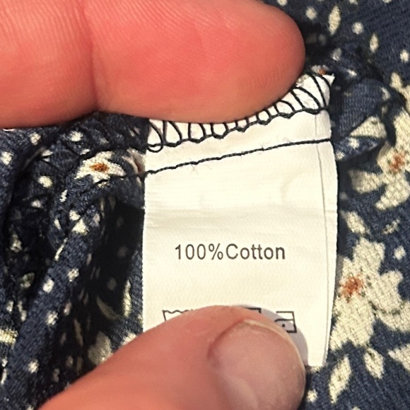 Shein Curve Blue Floral Top - 1XL - Picture 4 of 4